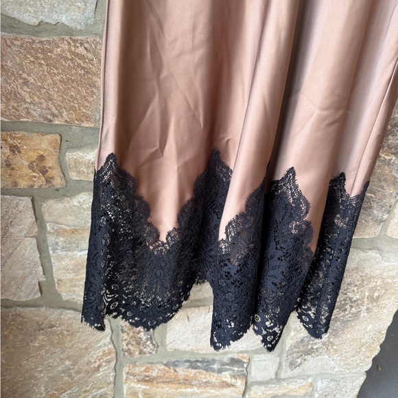 Zara Elegant Brown Satin Skirt with Black Lace Trim size M - Picture 11 of 13
